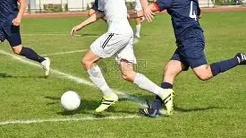 篮球盛宴：深度揭秘勇士与雄鹿对决，掌握赛事脉搏！